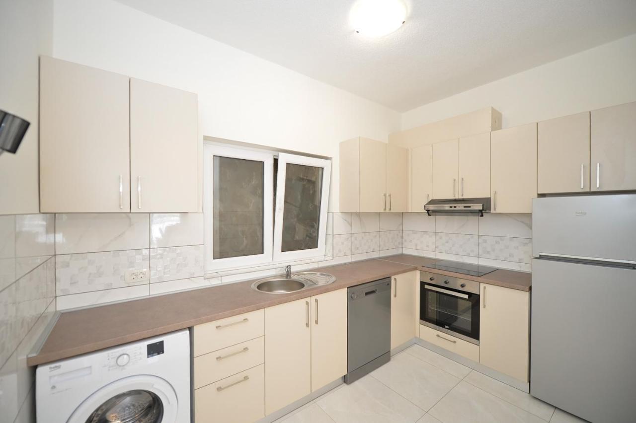 Apartment Seaview Estate Radovic