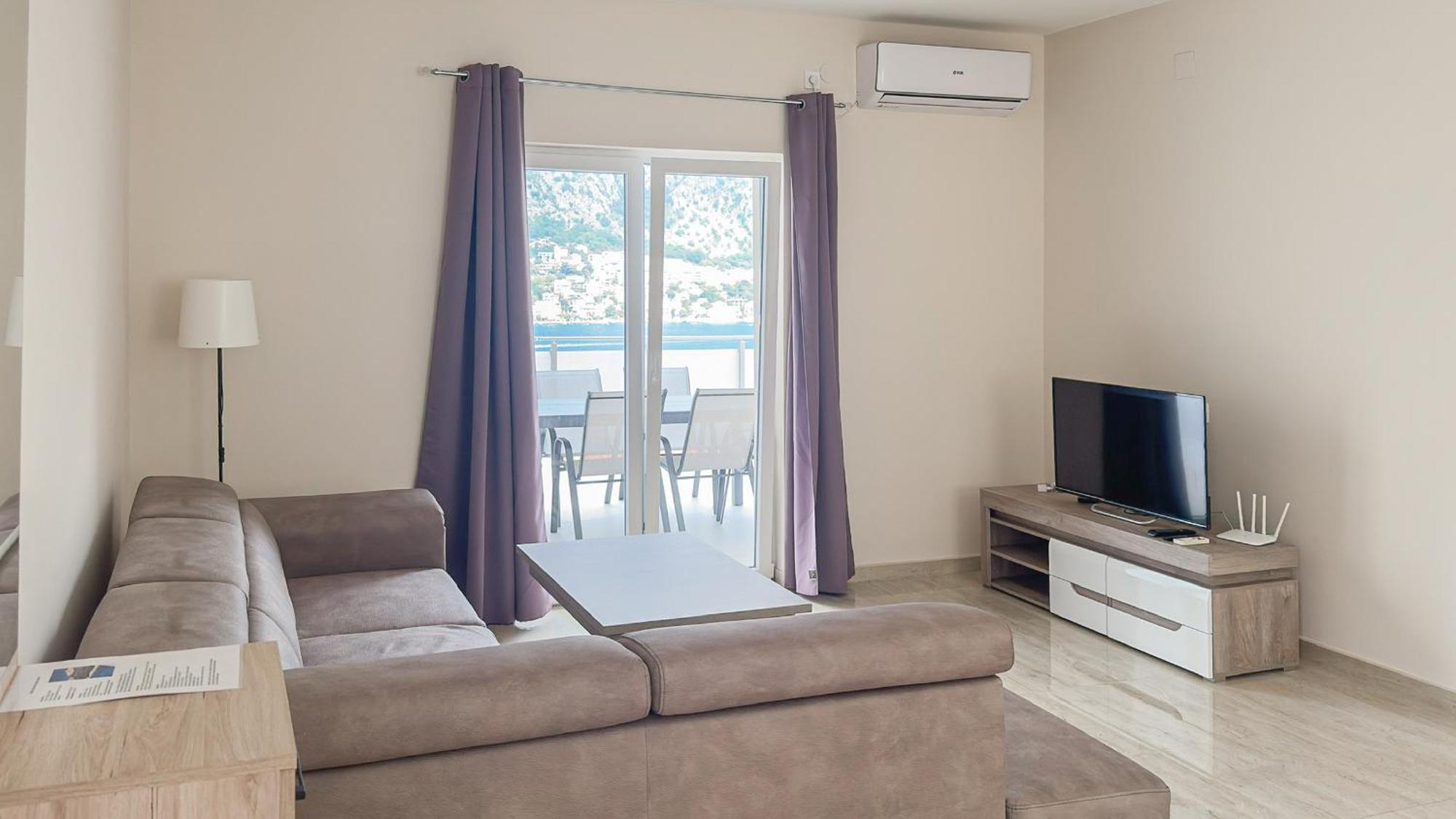 Seaview Estate Radovic Apartment *