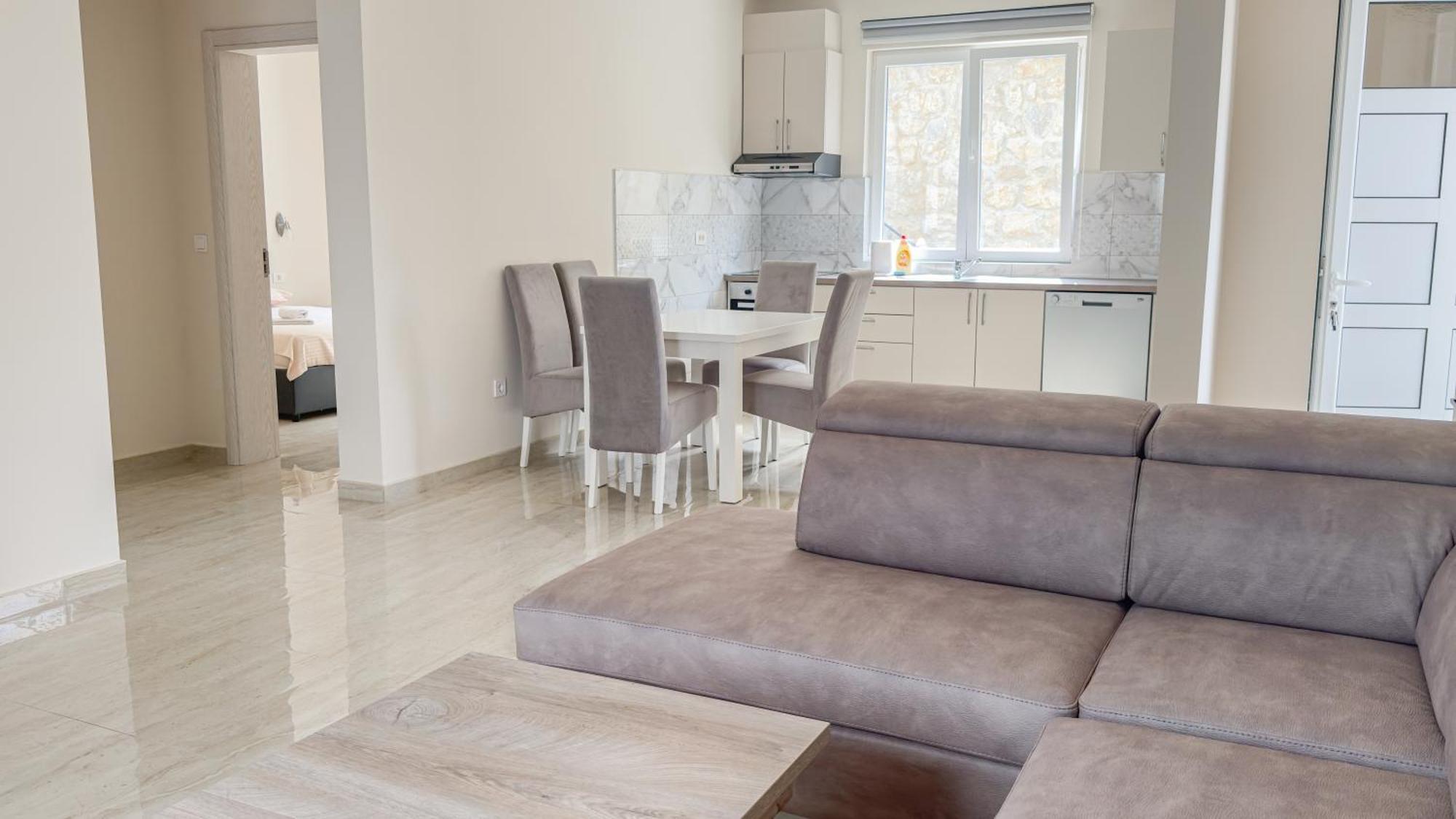 Seaview Estate Radovic Apartment