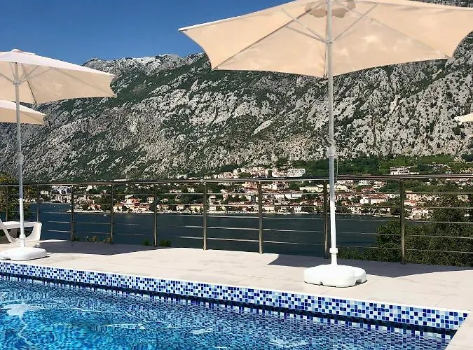 Apartments Seaview Estate Radovic