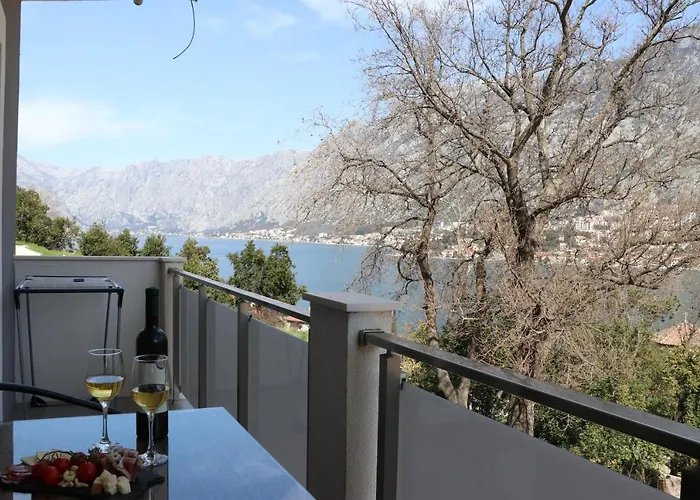 Apartments Seaview Estate Radovic